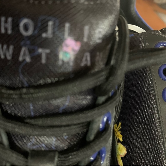 Sneakers - Picture 4 of 4